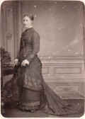 wom2.jpg (29609 bytes)