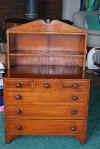 Dresser red.jpg (75951 bytes)