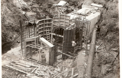 scan0033.gif (398796 bytes)
